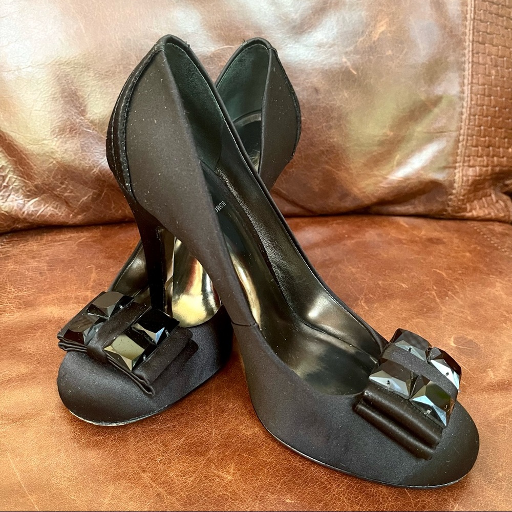 Tory Burch Dress Heel Pumps In Black Color Size 8.5